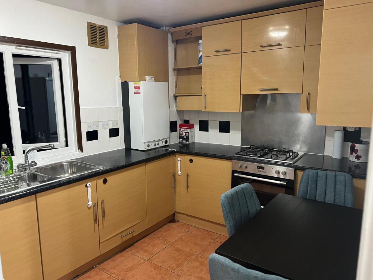 Cosy 2 Bedroom Flat Londres Exterior foto